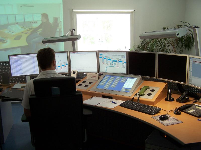 Name: 1090-Steuerpult-MDK.jpg
Hits: 2405
Größe: 53,3 KB