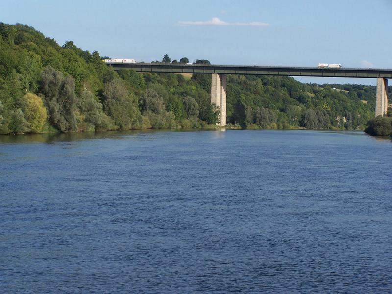 Name:  1386-Blaue-Donau.JPG
Hits: 1385
Gre:  72,9 KB