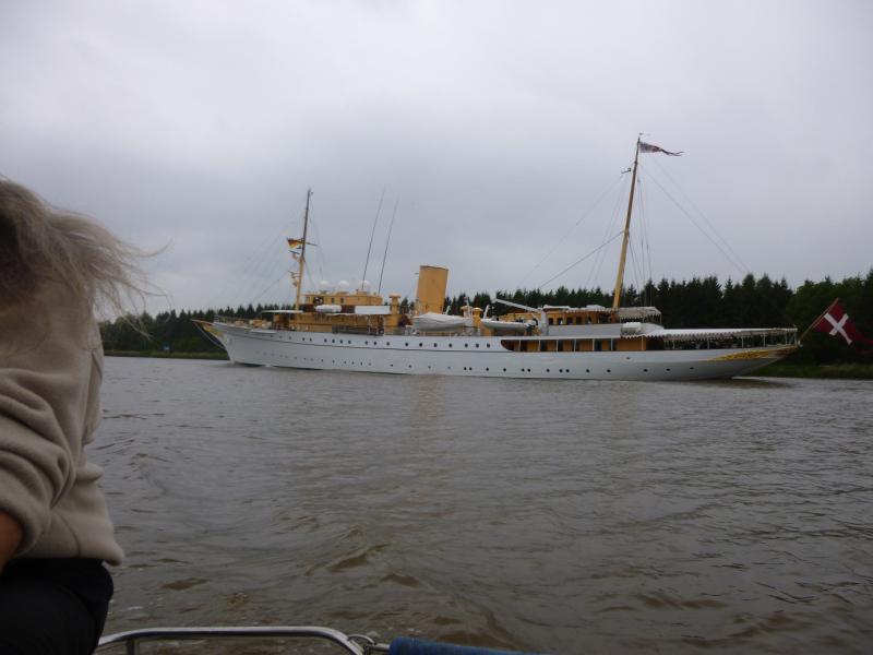 Name: P1010585_klein.jpg
Hits: 6395
Größe: 43,0 KB