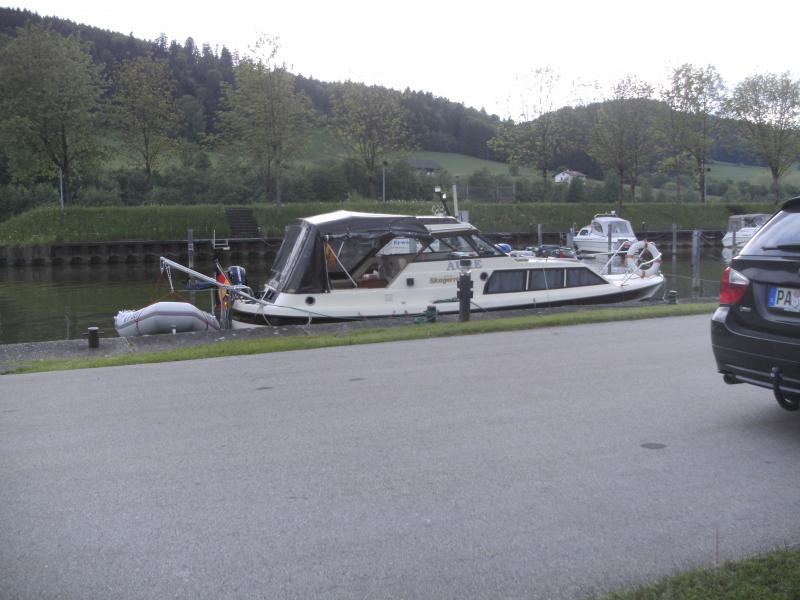 Name:  DonauMai2010 (88).jpg
Hits: 4566
Gre:  59,3 KB