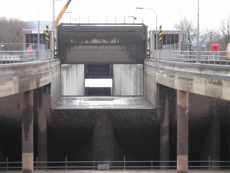 Name:  Schleuse Dietfurt 028.jpg
Hits: 4753
Gre:  55,4 KB