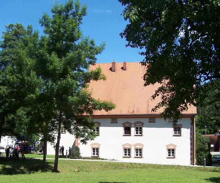 Name: 1084-Die-Revierzentrale.jpg
Hits: 2417
Größe: 112,5 KB