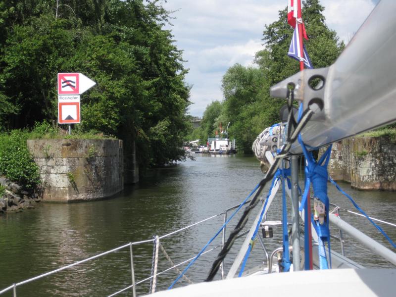 Name: K800_IMG_3056.JPG
Hits: 4303
Größe: 99,6 KB